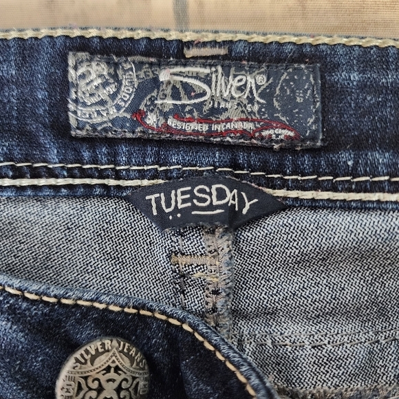 Silver Jeans Tuesday Low Rise Factory Fade Whiskered Size W29/L33 Dark Wash - Picture 3 of 16